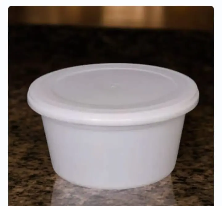 Plastic Contianer Round 100Ml Milky 